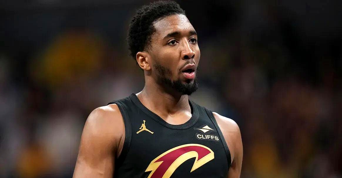 关于米切尔手握年亿合约，刷新战队历史记录的信息