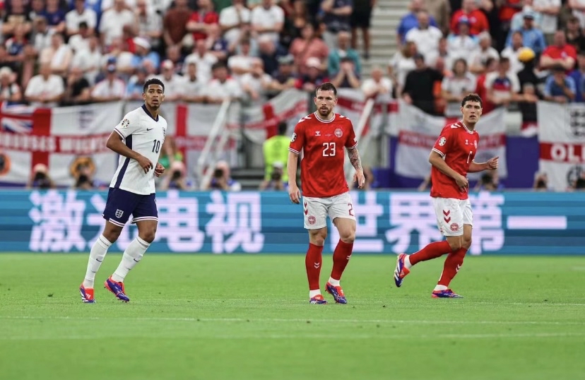 葡萄牙球员助阵尼斯,完胜对手 葡萄牙球员助阵尼斯,完胜对手