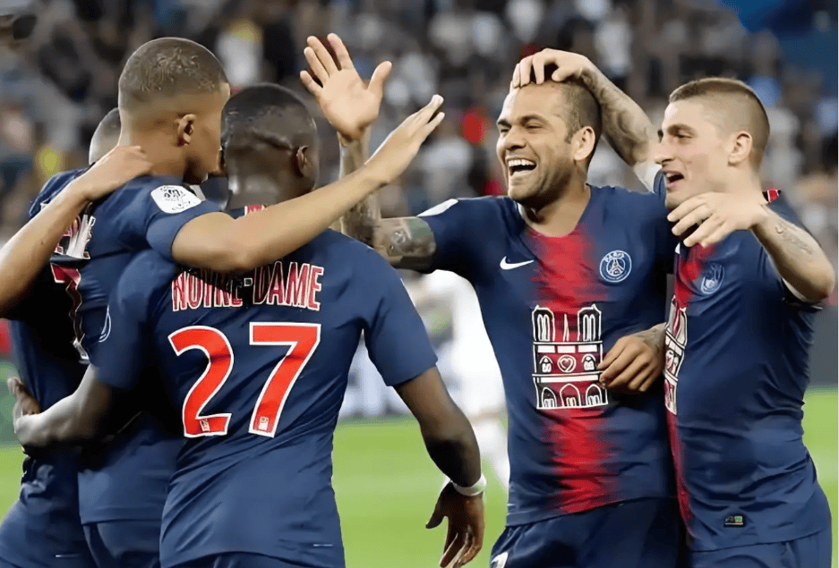 巴黎圣日耳曼客场击败桑普利亚，保持不败