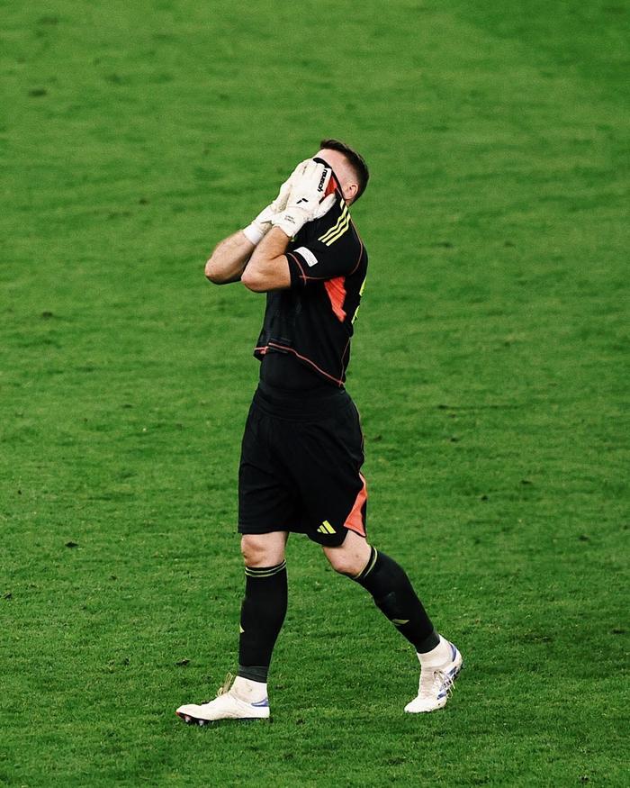 西班牙队在比赛中表现出色，获得了一个关键胜利