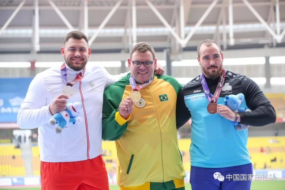 卢森堡田径选手耐力十足，荣膺冠军