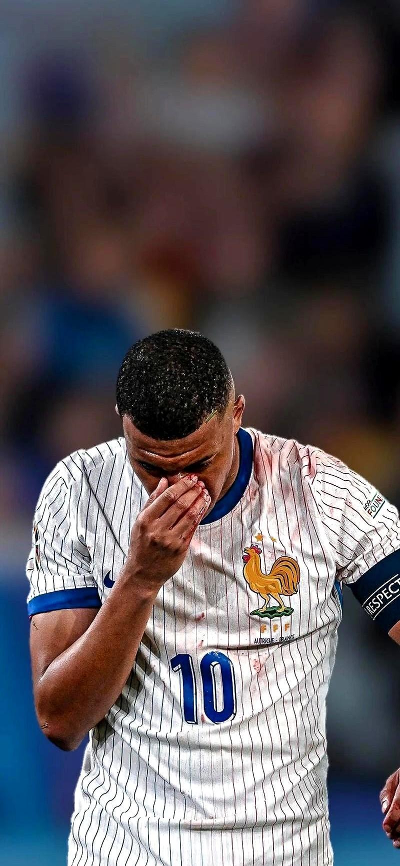 亚眠客场大败，球队前景堪忧