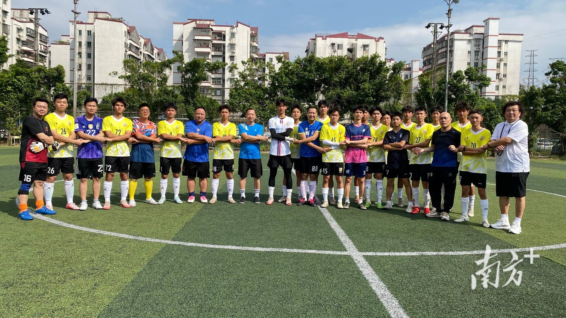 赛事组织者推出新赛事，吸引足球爱好者