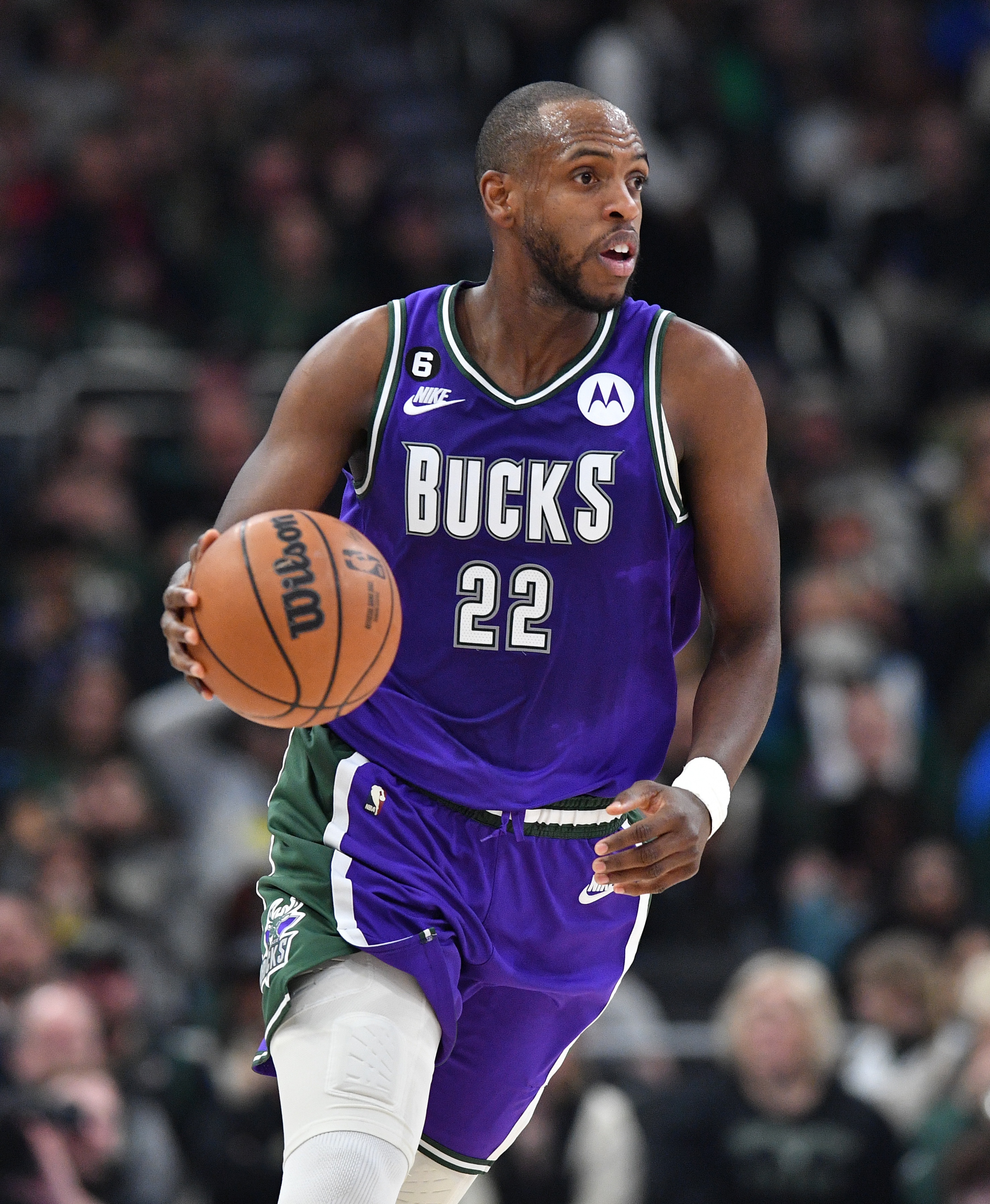 米德尔顿发挥出色助雄鹿在榜首 米德尔顿发挥出色助雄鹿在榜首