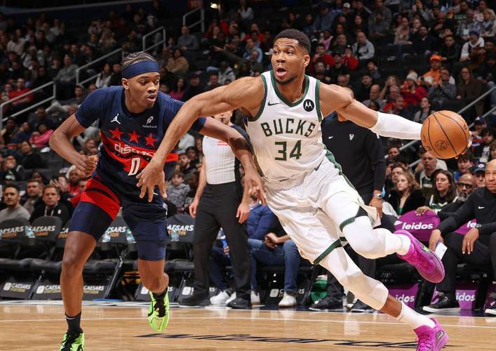 关于雄鹿主场大胜篮网,字母哥攻下35分的信息 关于雄鹿主场大胜篮网,字母哥攻下35分的信息