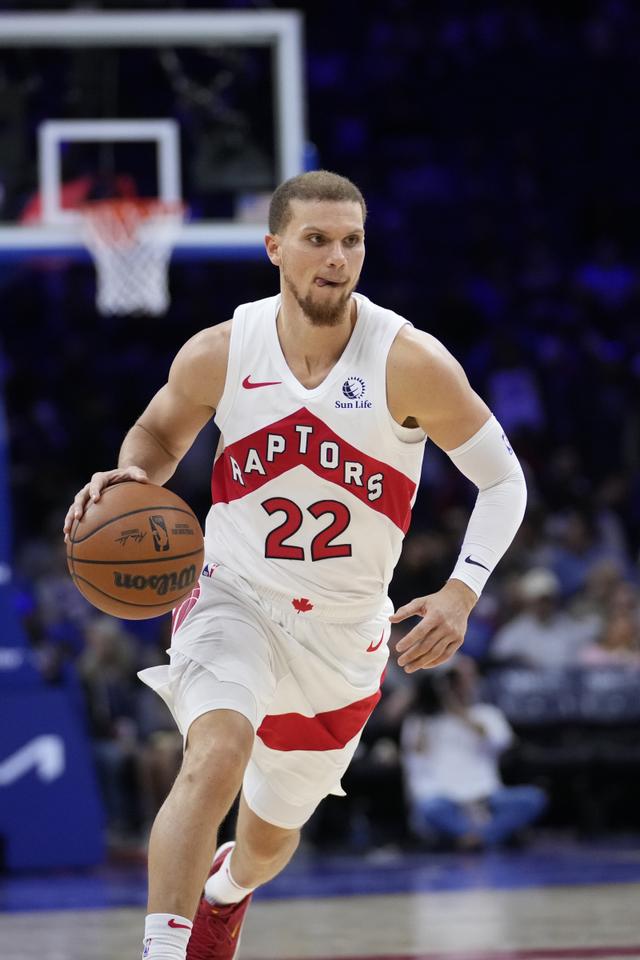 活塞横扫魔术，葛兰特26分领先