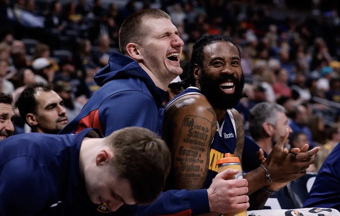 老鹰迎战掘金力挫对手取得开门红