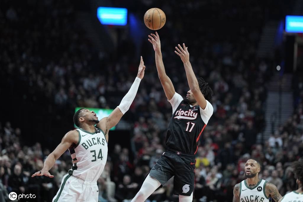 雄鹿逆转骑士，字母哥29+9+9