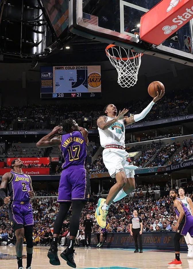 关于凯尔特人逆转魔术，海沃德投进绝杀球稳住胜局的信息