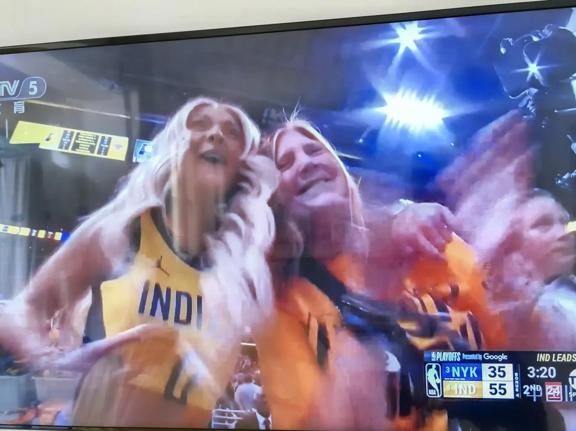 步行者惨败雄鹿，安东尼戴维斯伤退