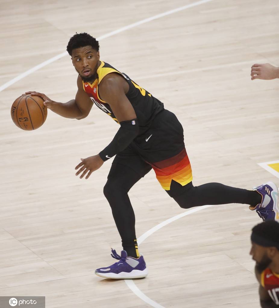 关于广州队翻盘辽宁队,米切尔状态火热的信息 关于广州队翻盘辽宁队,米切尔状态火热的信息